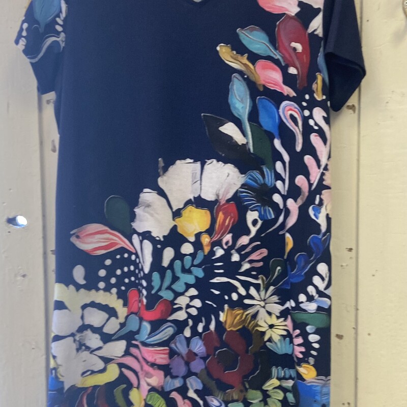 Nvy/yl/r Floral Tee Dress<br />
Nvy/R/Y<br />
Size: Large