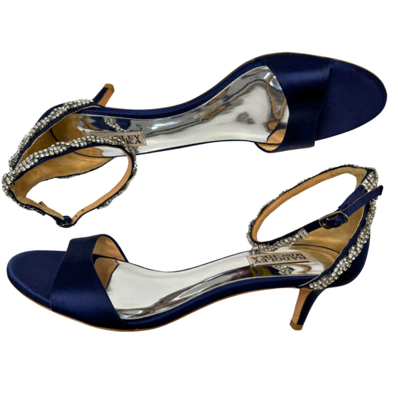 Badgley Mischka Sandals<br />
Ankle Strap<br />
Navy Satin with Rhinestones<br />
Leather Sole<br />
Kitten Heel Height: 1.97inches   (50mm)<br />
Size: 9