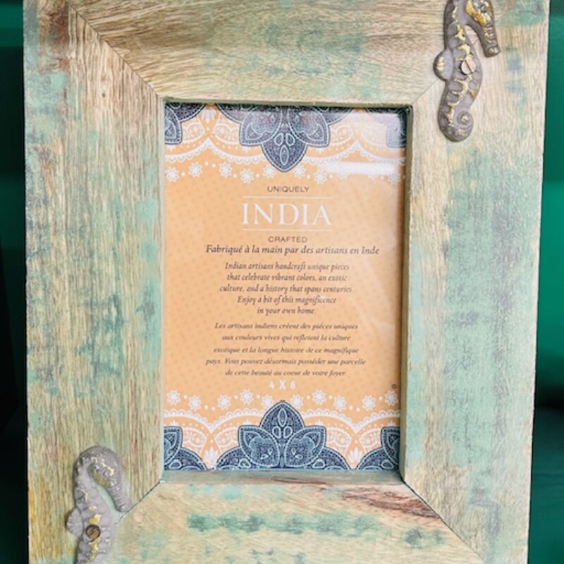 Distressed Wood Seahorses Frame
Green Gold Brown Size: 4 x 6H