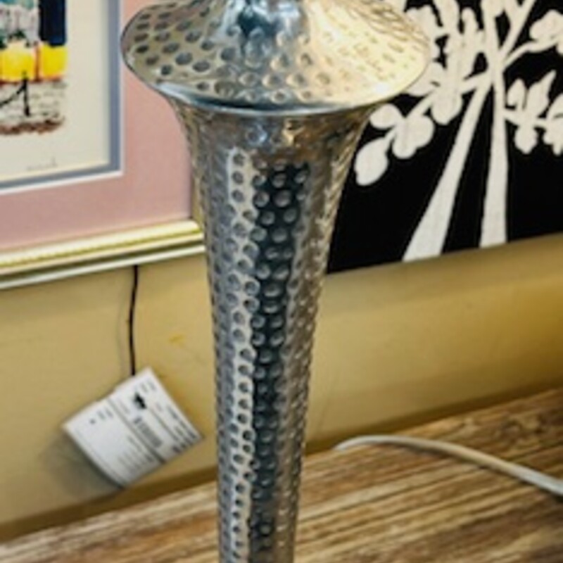 Hammered Metal Candlestick
Silver Size: 6 x 19H