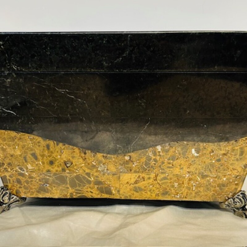 Marble Footed Trapezoid Shaped Box
Black Brown Silver
Size: 13.5x7.5H
