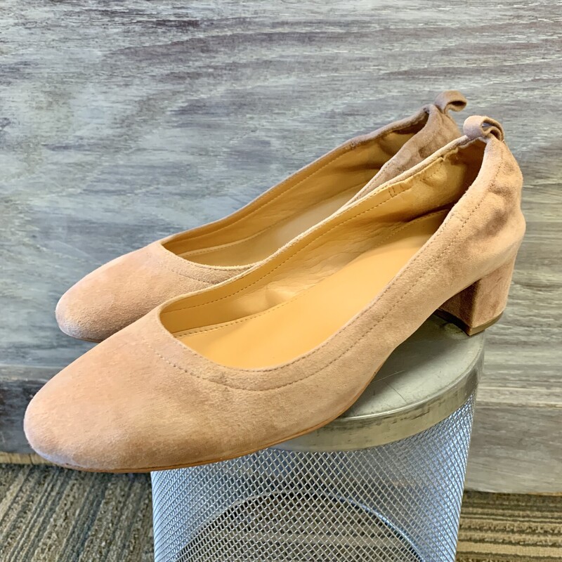 J Crew LU Low Heel Block,<br />
Colour: Tan,<br />
Size: 8,<br />
Material: glove suede leather