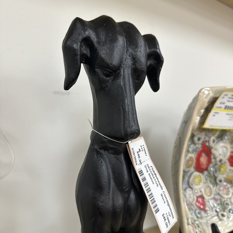 Dog Statue, Black Iron<br />
Size: 12inH