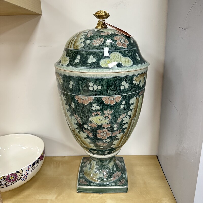 Urn With Lid, Green
Size: 22in H