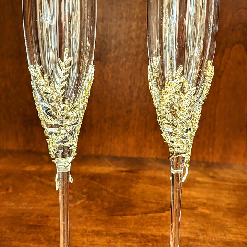 Things Remembered Athena Gold Champagne Flutes
Set of 2
Clear Gold
Size: 2x11H