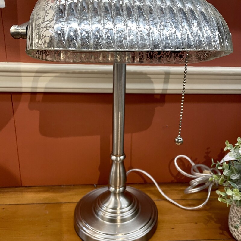 Mercury Glass Bankers Lamp
Silver Clear
Size: 10.5x16H