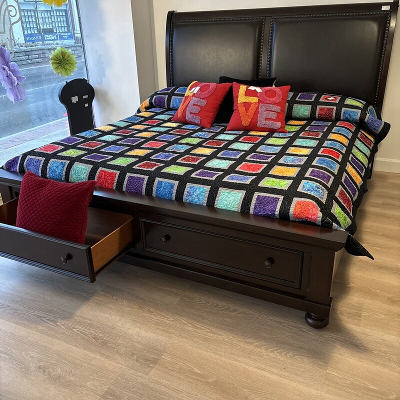 Chester King Storage Bed