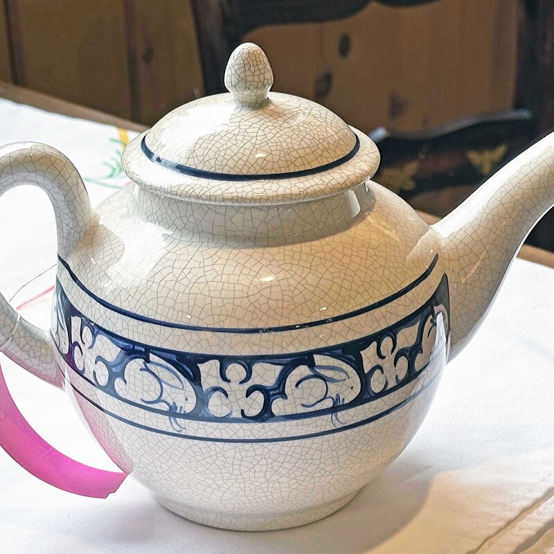 Dedham Teapot