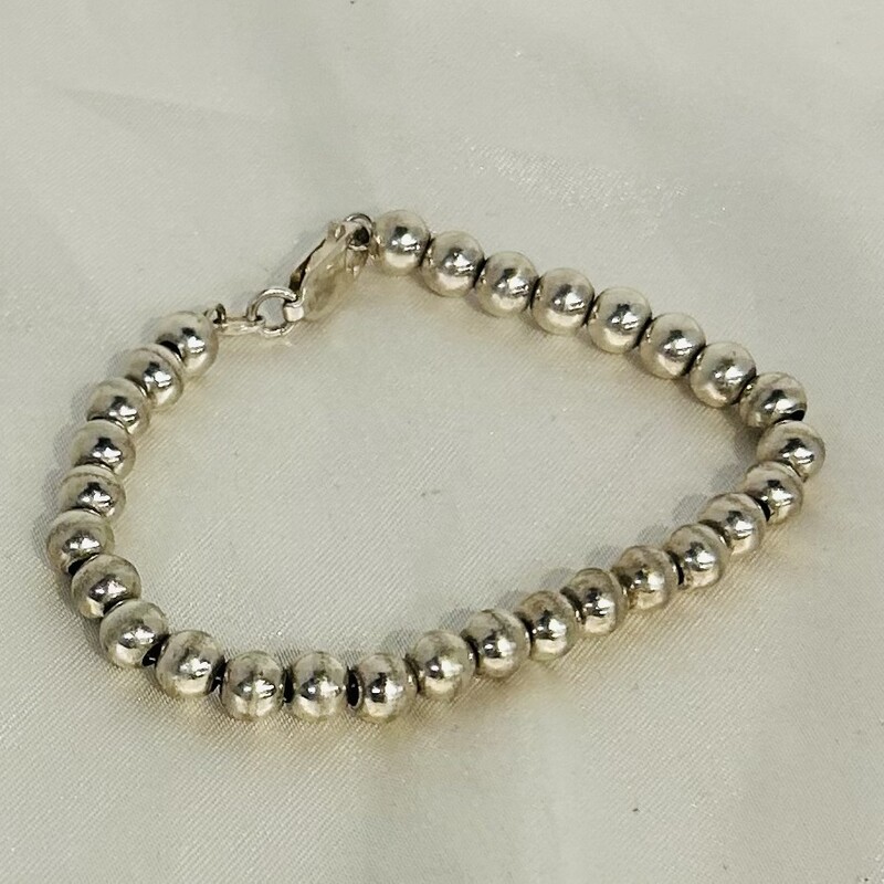 925 Small Bead Ball Bracelet
Silver Size: 7.5L