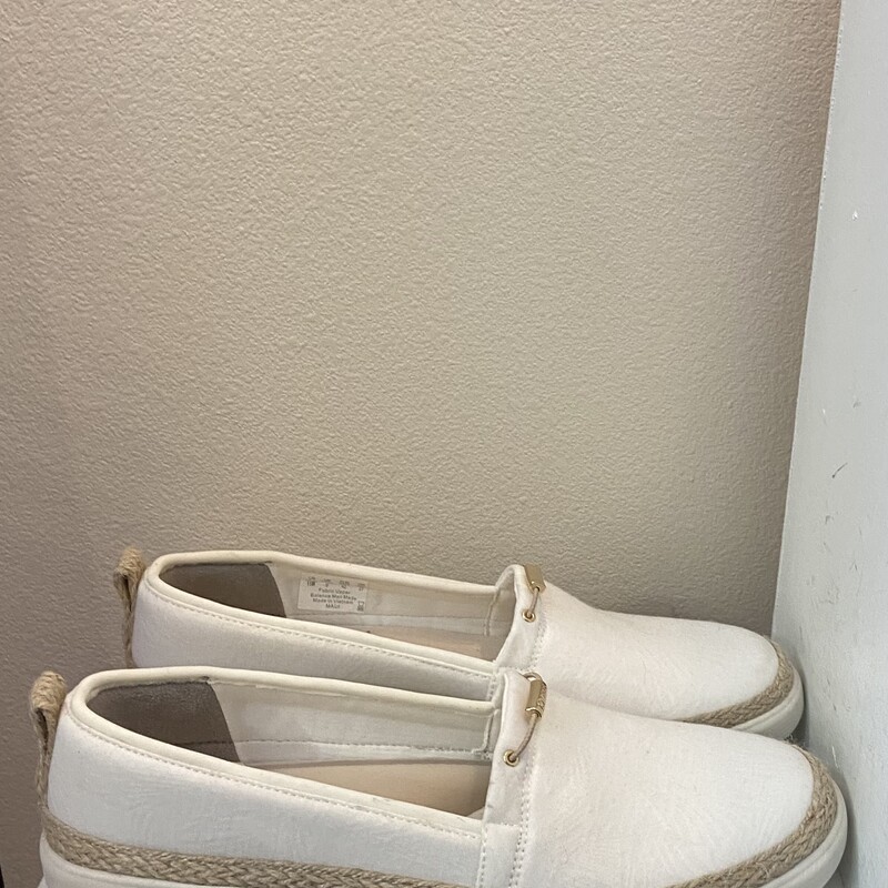 NEW White Slip On Sneaker<br />
White<br />
Size: 11