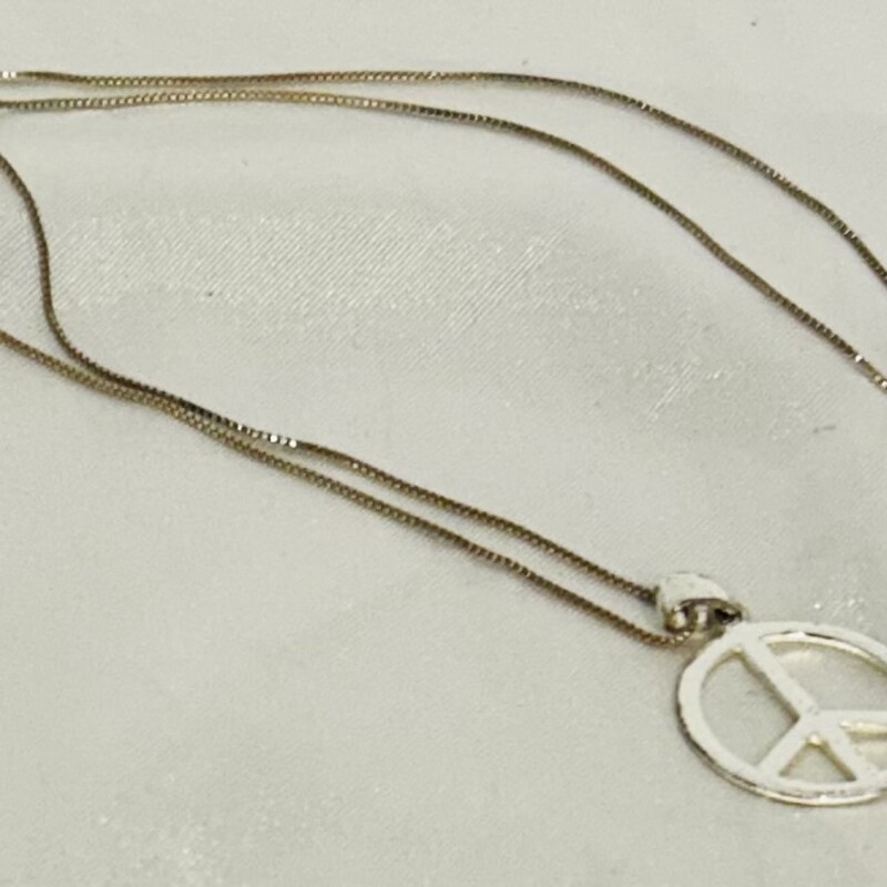 925 Peace Sign Necklace
Silver Size: 18.5L