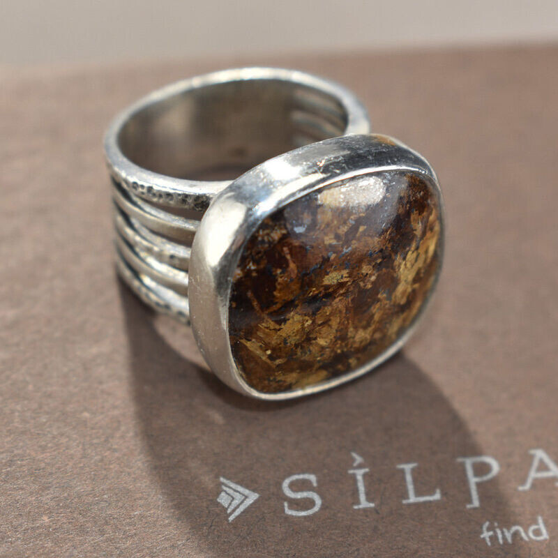 925 Silpada Brown Stone Statement Ring
Brown Silver Size: 7