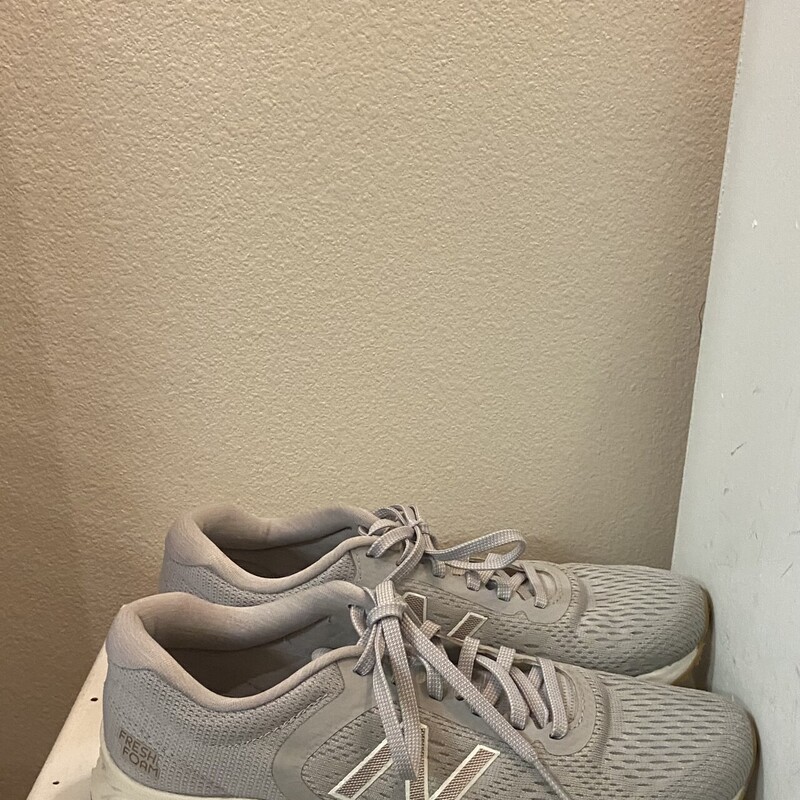 Grey Frsh Foam Sneaker<br />
Grey<br />
Size: 8 1/2