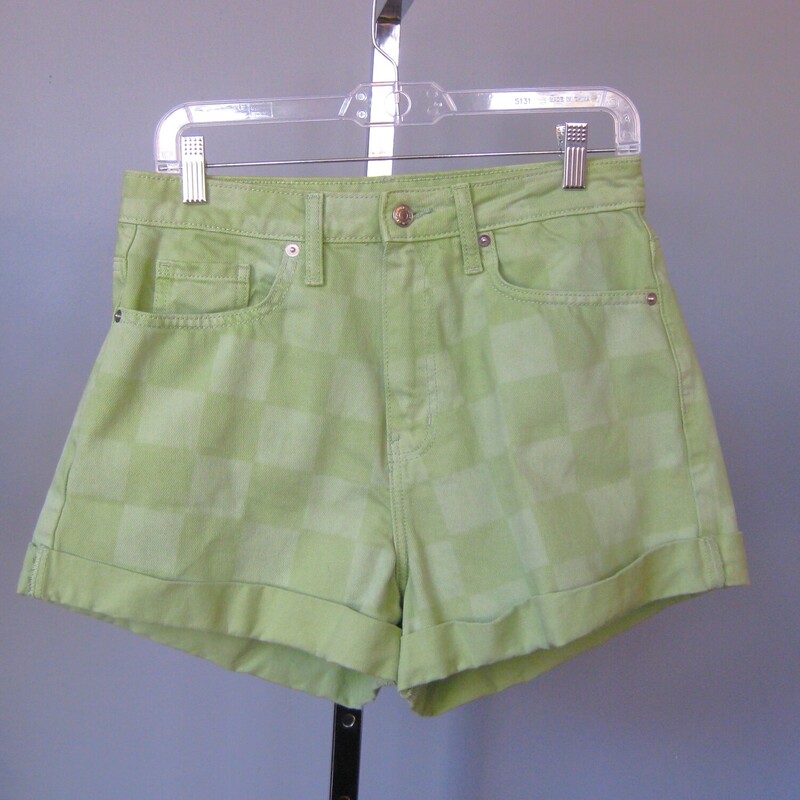 Wild Fable Cuffed, Grayee, Size: 6
Adorable denim shorts with a subtle check pattern.
Wild fable mom shorts, high waisted, 100% Cottons
Size 6
flat measurements:
waist: 15.25
hip: 22
rise: 12.75
inseam: 3
side seam: 12

thanks for looking!
#70548