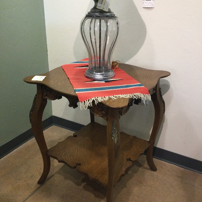 Vintage Oak End Table, Oak, Size: C3424

30H X 26W X23D

FOR IN-STORE OR PHONE PURCHASE ONLY
LOCAL DELIVERY AVAILABLE $50 MINIMUM