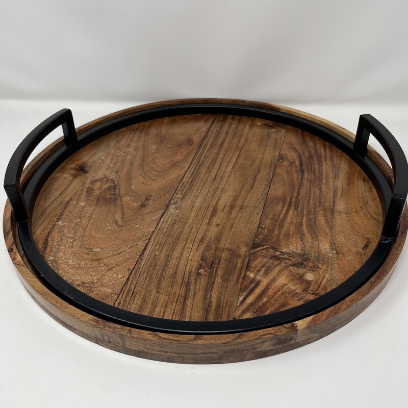 Round Tray Metal / Wood
Brown & Black
Size: 17 In