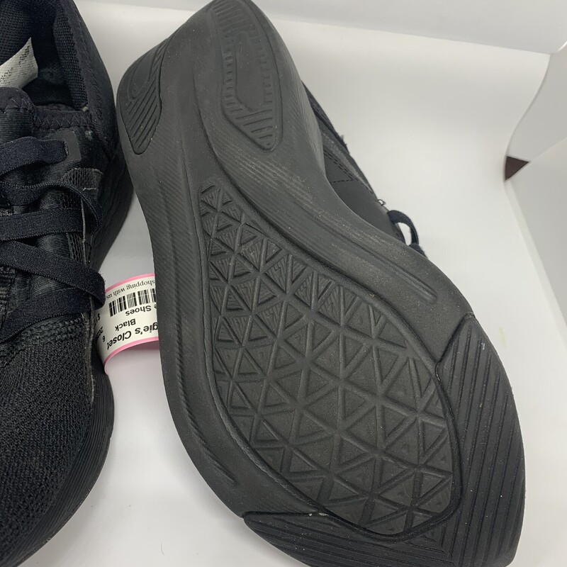 New Balance Shoes, Black, Size: 6<br />
All Sales Are Final<br />
No Returns<br />
Pick Up In Store Within 7 Days Of Purchase<br />
or<br />
Have It Shipped<br />
<br />
Thanks for Shopping With Us :-)