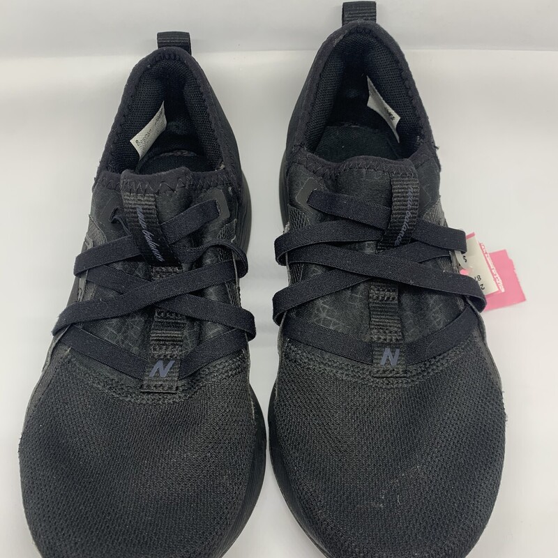 New Balance Shoes, Black, Size: 6<br />
All Sales Are Final<br />
No Returns<br />
Pick Up In Store Within 7 Days Of Purchase<br />
or<br />
Have It Shipped<br />
<br />
Thanks for Shopping With Us :-)