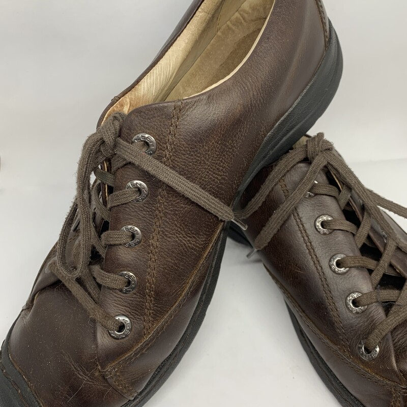Keen Leather Shoes, Brown, Size: 11MENS<br />
All Sales Are Final<br />
No Returns<br />
Pick Up In Store Within 7 Days Of Purchase<br />
or<br />
Have It Shipped<br />
<br />
Thanks for Shopping With Us :-)