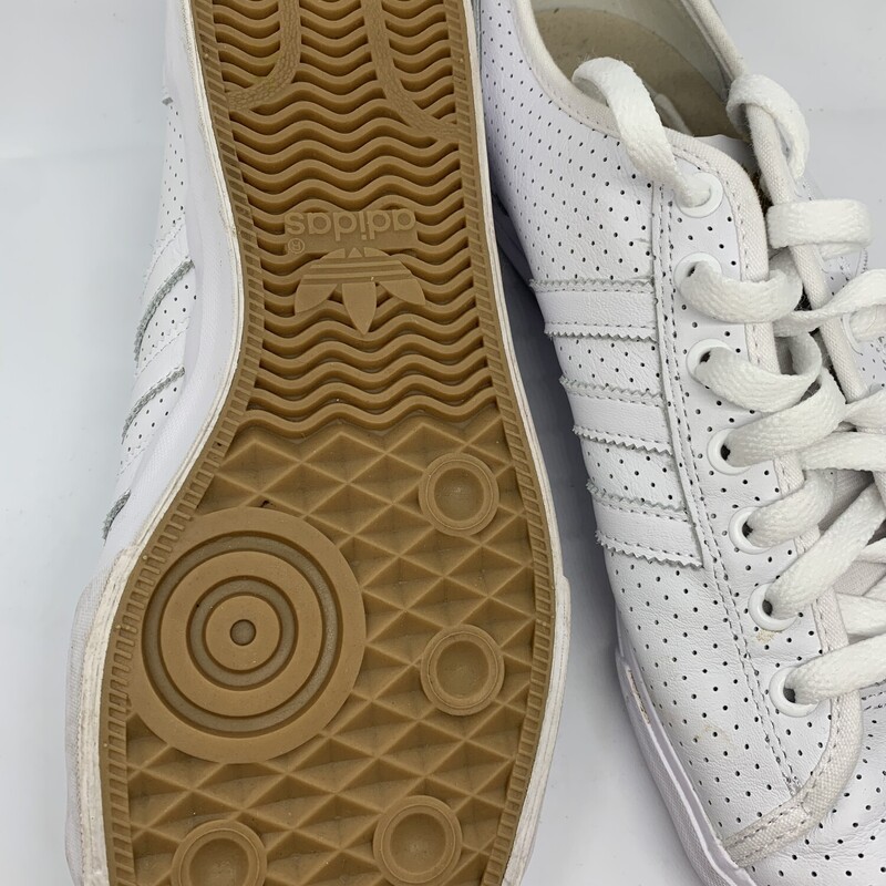 New Adidas White Sneaker, White, Size: 10.5mens<br />
All Sales Are Final<br />
No Returns<br />
Pick Up In Store Within 7 Days Of Purchase<br />
or<br />
Have It Shipped<br />
<br />
Thanks for Shopping With Us :-)