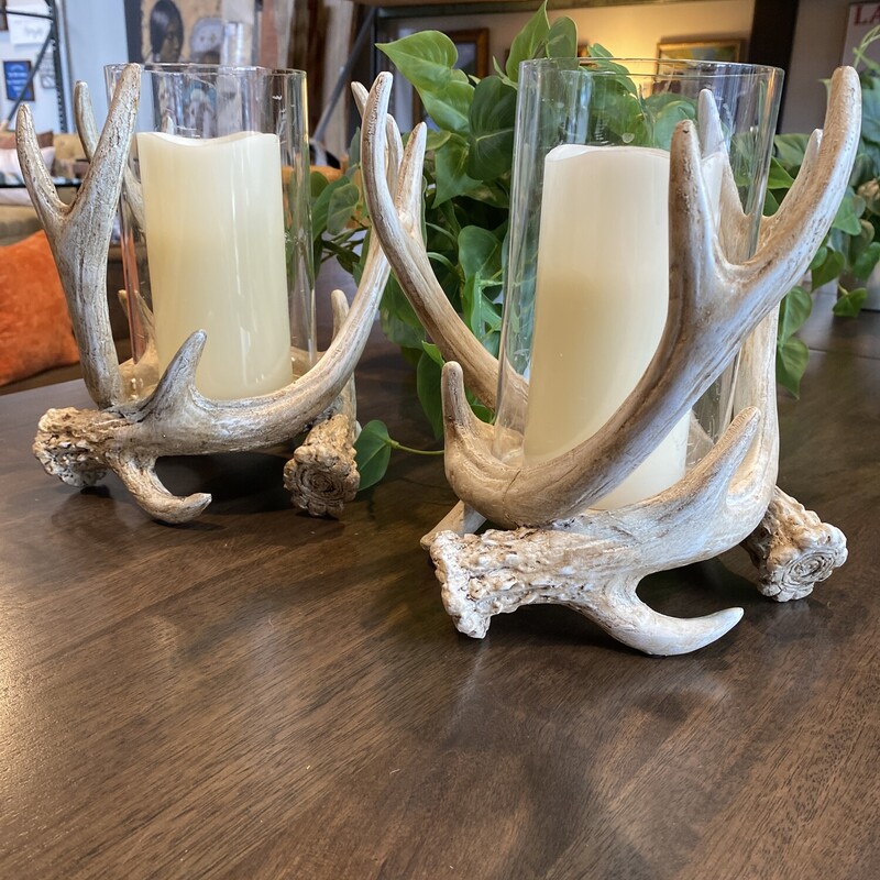 Antler Candle Holders, Set Of 2

Size: 9Hx10W