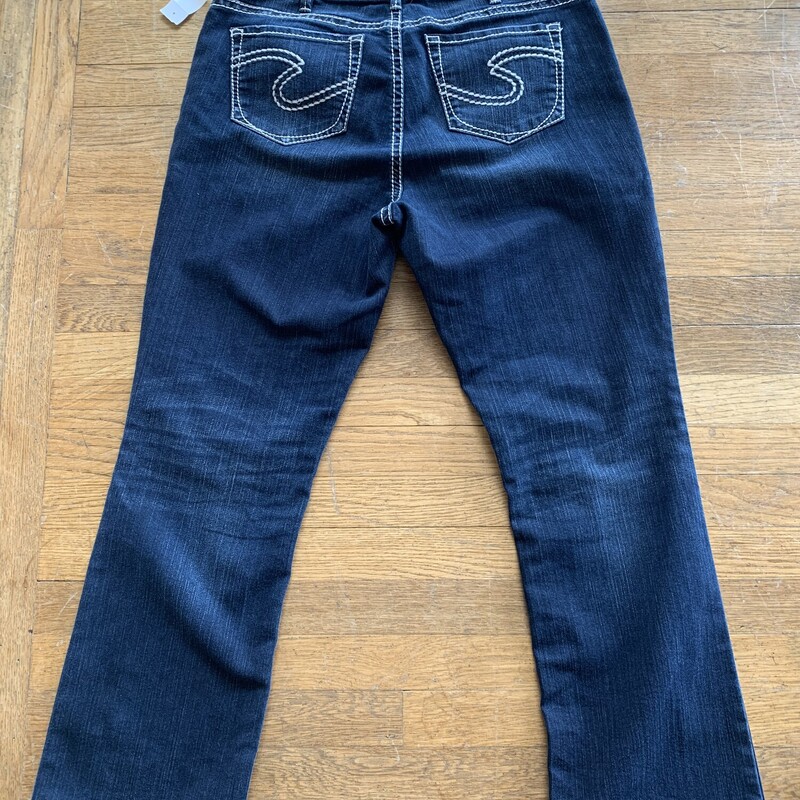 Silver Natsuki Jeans, Blue, Size: 14<br />
All Sales Are Final<br />
No Returns<br />
Pick Up In Store Within 7 Days Of Purchase<br />
or<br />
Have It Shipped