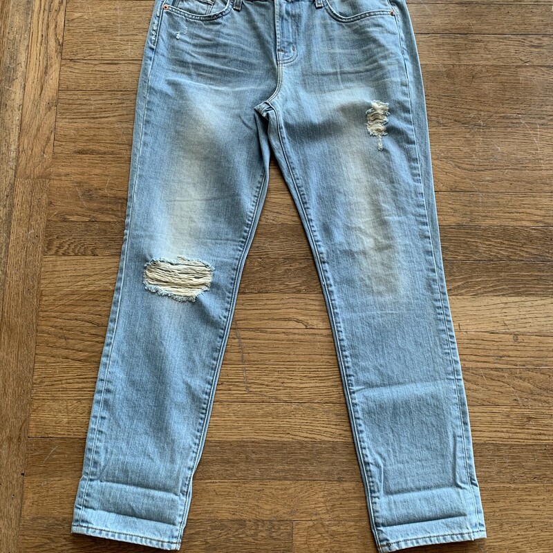 JBRANDRippedJeans, LightWas, Size: 6<br />
All Sales Are Final<br />
No Returns<br />
Pick Up In Store Within 7 Days Of Purchase<br />
or<br />
Have It Shipped