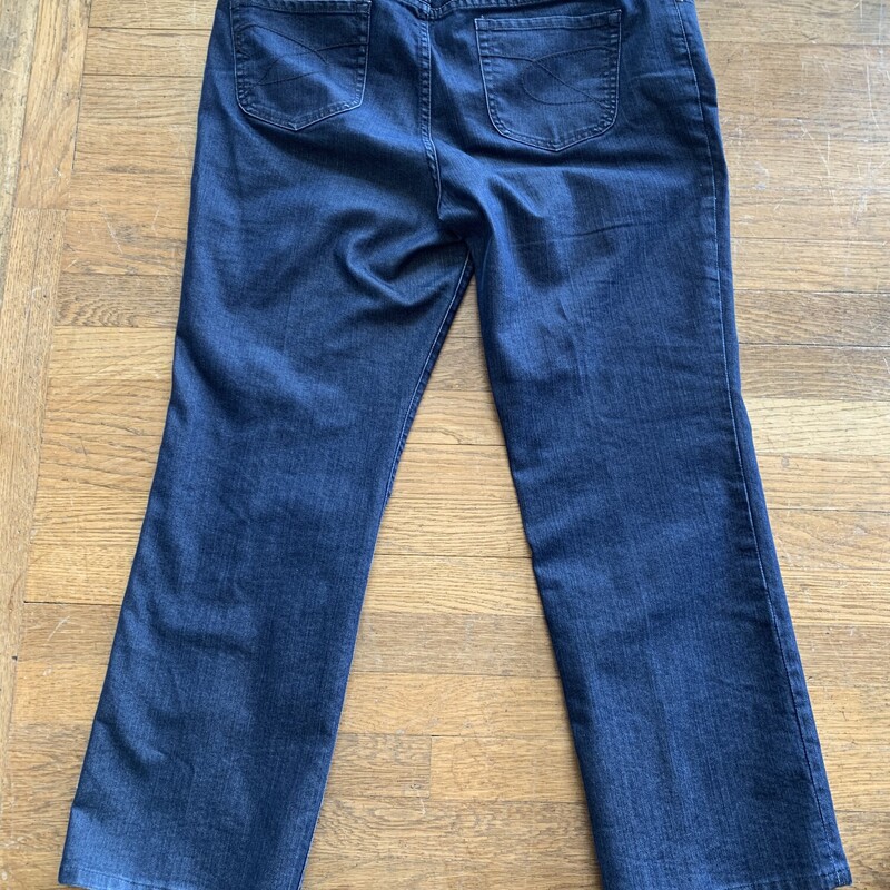 Chicos Plantinum Denim, Blue, Size: 16<br />
All Sales Are Final<br />
No Returns<br />
Pick Up In Store Within 7 Days Of Purchase<br />
or<br />
Have It Shipped