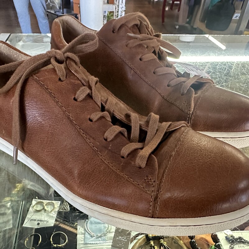 Born Tie Shoes Leather, Brown, Size: 9 MENS<br />
All Sales Are Final<br />
No Returns<br />
Pick Up In Store Within 7 Days Of Purchase<br />
or<br />
Have It Shipped<br />
<br />
Thanks for Shopping With Us :-)