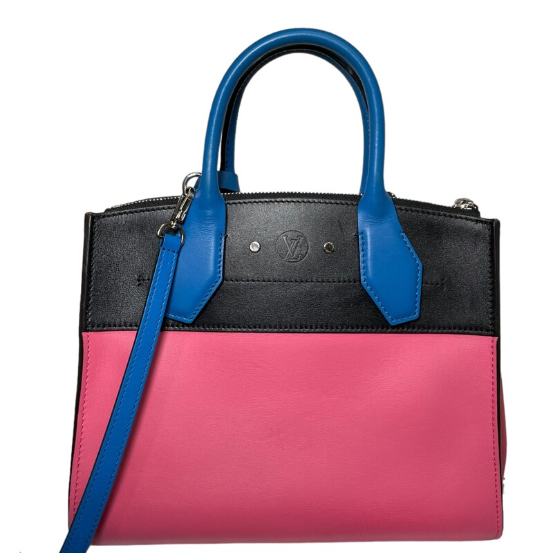 Louis Vuitton Steamer

This sleek and stylish City Steamer bag was first introduced for Louis Vuitton's Fall 2016 collection! Perfect for the style conscious business woman, this bag pays homage to LV's heritage with sleek, clean lines and ample room to hold your essentials as well as room for paper and files. The bag features gorgeous multicolor leather. The bag comes with shiny engraved lock as well as a long shoulder strap and leather luggage tag. Retail price is $4000.