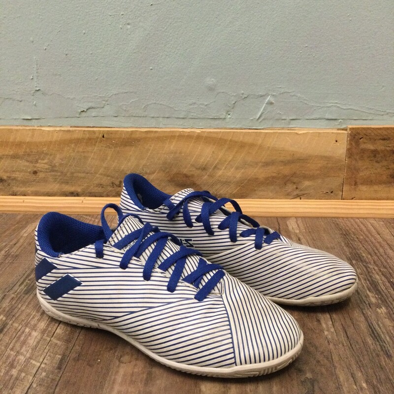 Adidas Nemeziz Indoor, Blue, Size: Shoes 3
indoor
