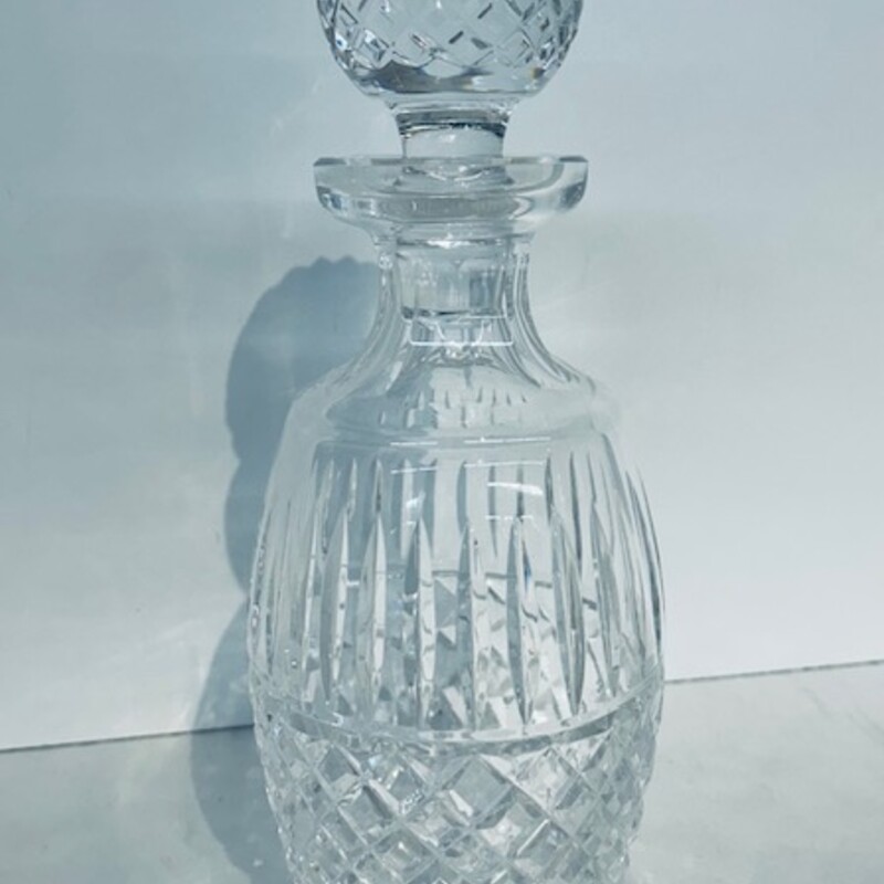 Waterford Maeve Pattern Decanter
Clear
Size: 4 x 10.5H