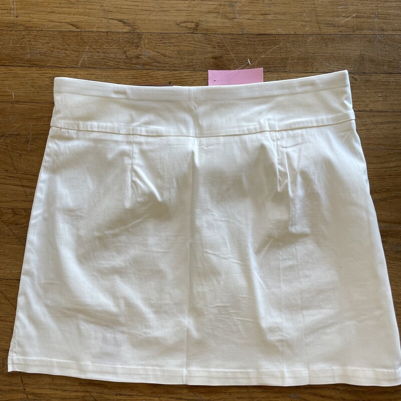 Nwt Rafaella Skort, Cream, Size: Xl<br />
New with tags<br />
all sales final<br />
shipping available<br />
free in store pick up within 7 days of purchase