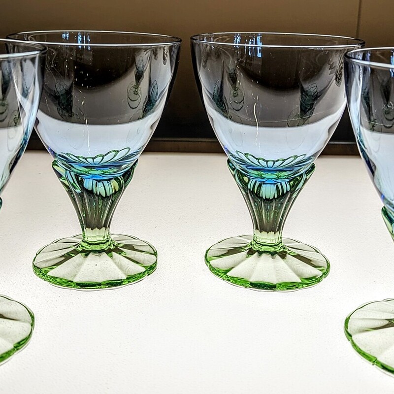Set of 4 Bormioli Rocco Bahia Glasses
Blue Green Clear
Size: 4x5.5H