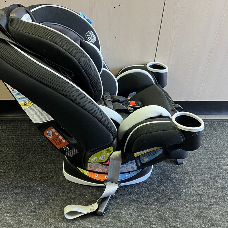Graco 4ever 4in1, Black, Size: 4-65lbs<br />
<br />
Expiration: June 2030 (10 year-June 2020)<br />
<br />
4-in-1 car seat gives you 10 years of use, seamlessly transforms from rear-facing harness 18-18 killogram (4-40 lb) to forward facing harness 10-30 killogram (22-65 lb) to highback booster 18-45 killogram (40-100 lb) to backless booster 18-54 killogram (40-120 lb)<br />
No-rethread simply safe adjust harness system allows the headrest and harness to adjust together in one motion<br />
Choose the perfect headrest height from 10 positions to get the safest fit for your child as they grow<br />
Inright uas system for a one-second attachment