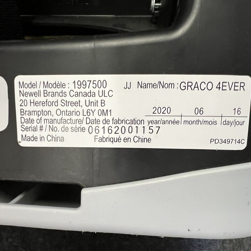 Graco 4ever 4in1, Black, Size: 4-65lbs<br />
<br />
Expiration: June 2030 (10 year-June 2020)<br />
<br />
4-in-1 car seat gives you 10 years of use, seamlessly transforms from rear-facing harness 18-18 killogram (4-40 lb) to forward facing harness 10-30 killogram (22-65 lb) to highback booster 18-45 killogram (40-100 lb) to backless booster 18-54 killogram (40-120 lb)<br />
No-rethread simply safe adjust harness system allows the headrest and harness to adjust together in one motion<br />
Choose the perfect headrest height from 10 positions to get the safest fit for your child as they grow<br />
Inright uas system for a one-second attachment