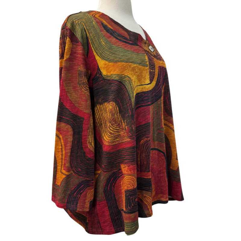 Habitat Lines Tunic<br />
100% Cotton<br />
¾ Sleeve<br />
Red, Rust, Olive, Gold, Brown, and Black<br />
Size: XL