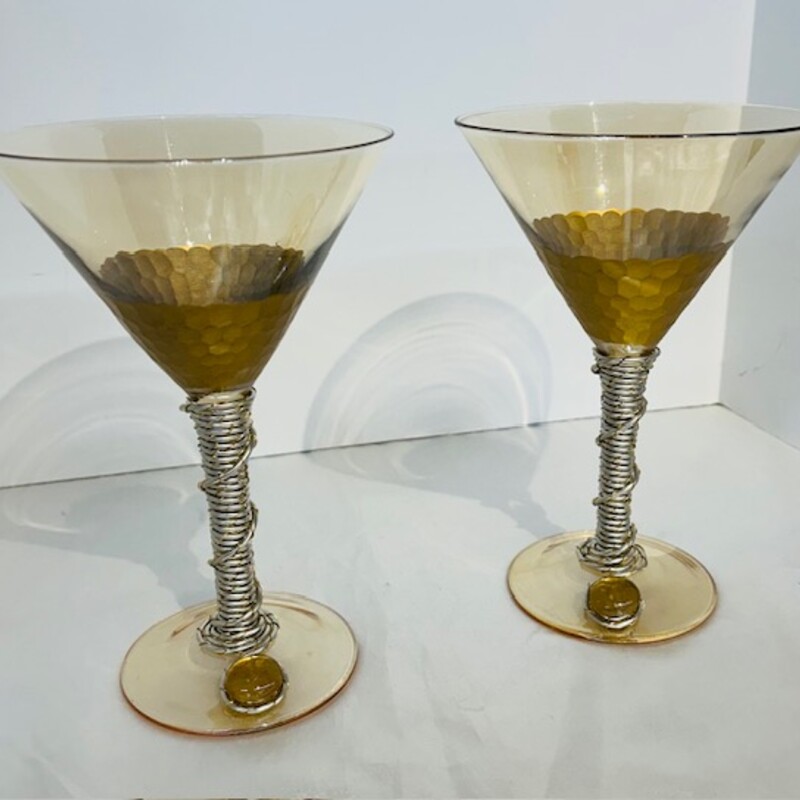 Set of 2 Wire Stem Martini Glasses
Gold and Silver
Size: 5x8H