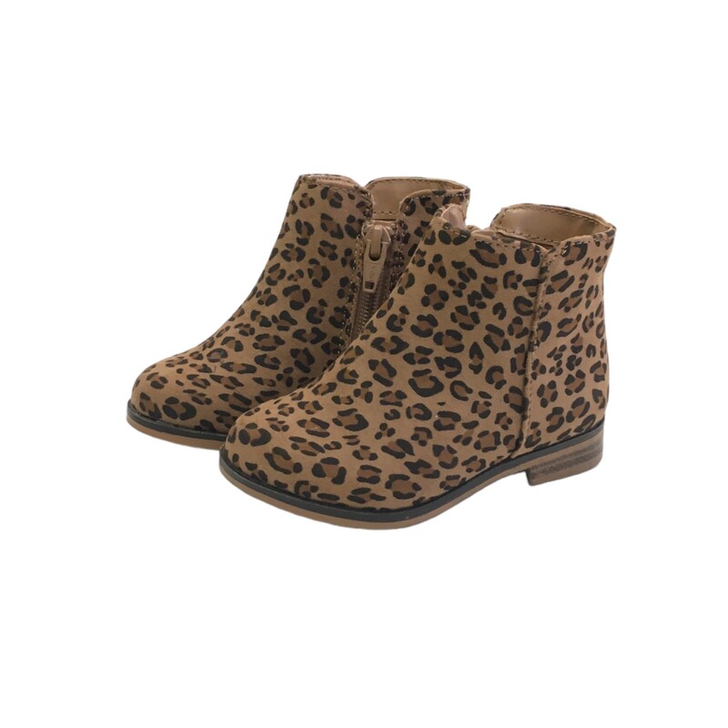 Shoes (Boots/Cheetah), Girl, Size: 6

Located at Pipsqueak Resale Boutique inside the Vancouver Mall or online at:

#resalerocks #pipsqueakresale #vancouverwa #portland #reusereducerecycle #fashiononabudget #chooseused #consignment #savemoney #shoplocal #weship #keepusopen #shoplocalonline #resale #resaleboutique #mommyandme #minime #fashion #reseller

All items are photographed prior to being steamed. Cross posted, items are located at #PipsqueakResaleBoutique, payments accepted: cash, paypal & credit cards. Any flaws will be described in the comments. More pictures available with link above. Local pick up available at the #VancouverMall, tax will be added (not included in price), shipping available (not included in price, *Clothing, shoes, books & DVDs for $6.99; please contact regarding shipment of toys or other larger items), item can be placed on hold with communication, message with any questions. Join Pipsqueak Resale - Online to see all the new items! Follow us on IG @pipsqueakresale & Thanks for looking! Due to the nature of consignment, any known flaws will be described; ALL SHIPPED SALES ARE FINAL. All items are currently located inside Pipsqueak Resale Boutique as a store front items purchased on location before items are prepared for shipment will be refunded.
