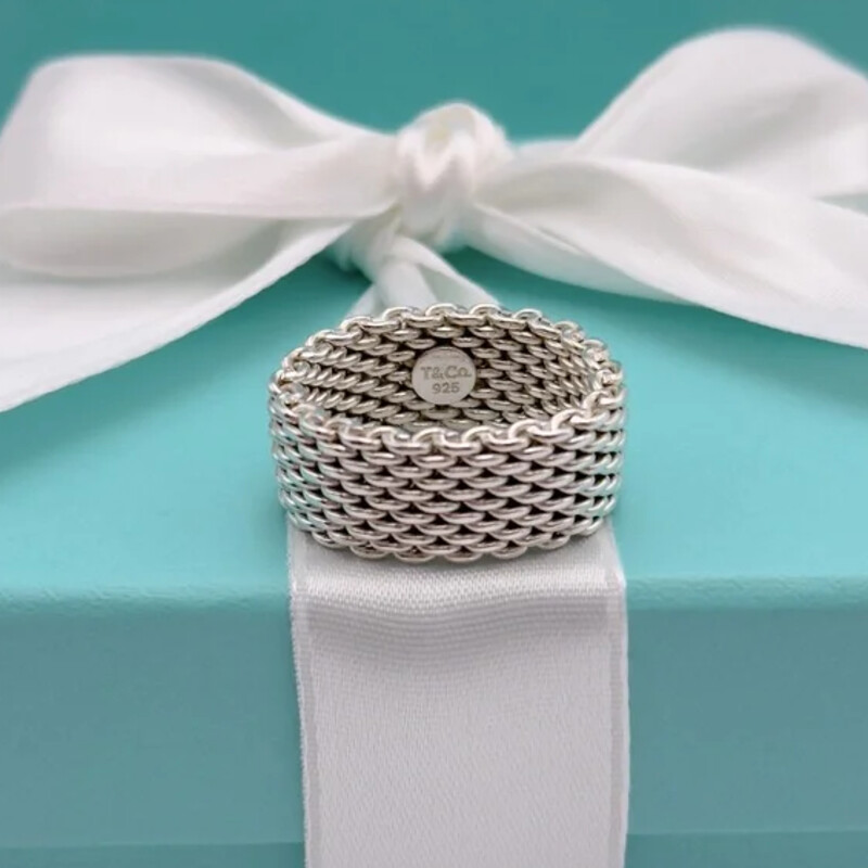 925 Tiffany Mesh Ring
Silver Size: 11.5