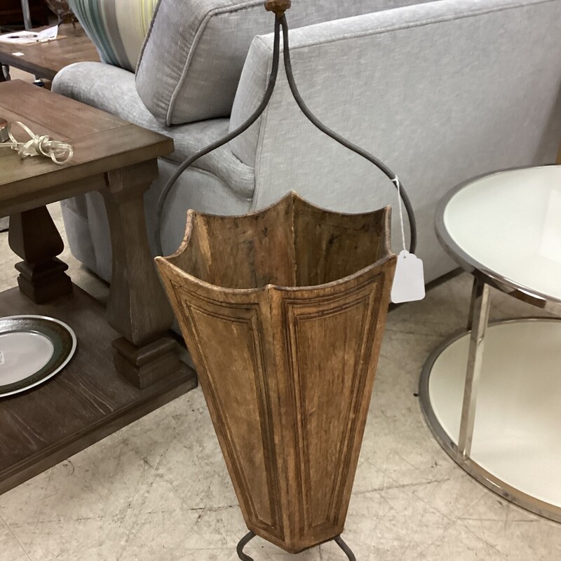 Lt Wd Umbrella Stand, Lt Wood, Metal
37in tall x 14in wide x 14in deep