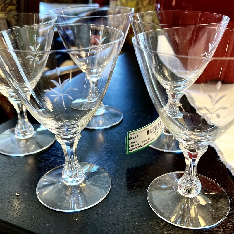 Orrefors, Etched Crystal glasses
Size: Set Of 5