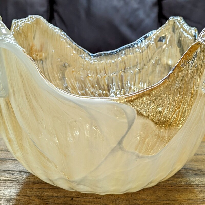 Glass Wave Look Textured Bowl
Gold Cream
Size: 12.5 x 8H