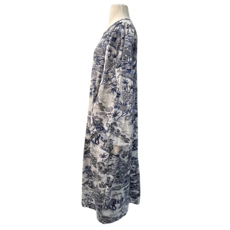 Japanese Porcelain Print Dress<br />
With Pockets<br />
Just Beautiful!<br />
White and Blue<br />
Size: Large