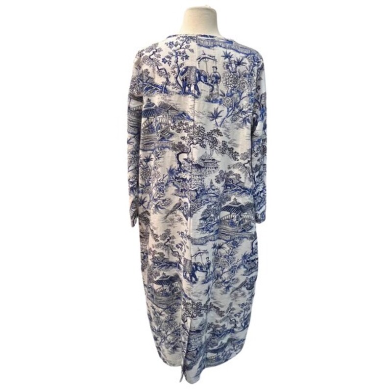 Japanese Porcelain Print Dress
With Pockets
Just Beautiful!
White and Blue
Size: Large