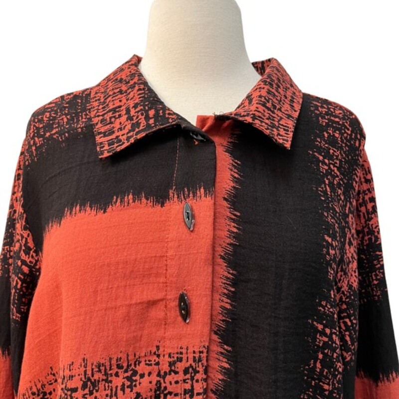 Habitat Abstract Tunic
Wearable Art!
Colors: Rust and Black
Size: Large