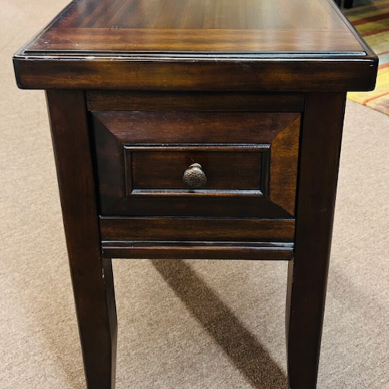 Wood 1 Drawer Nightstand
Brown Size: 16 x 22 x 25H
Matching nightstand sold separately