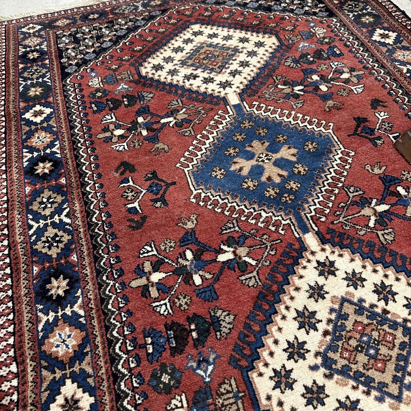 Wool Bokhara Carpet, Red/Tan<br />
Size: 4x6