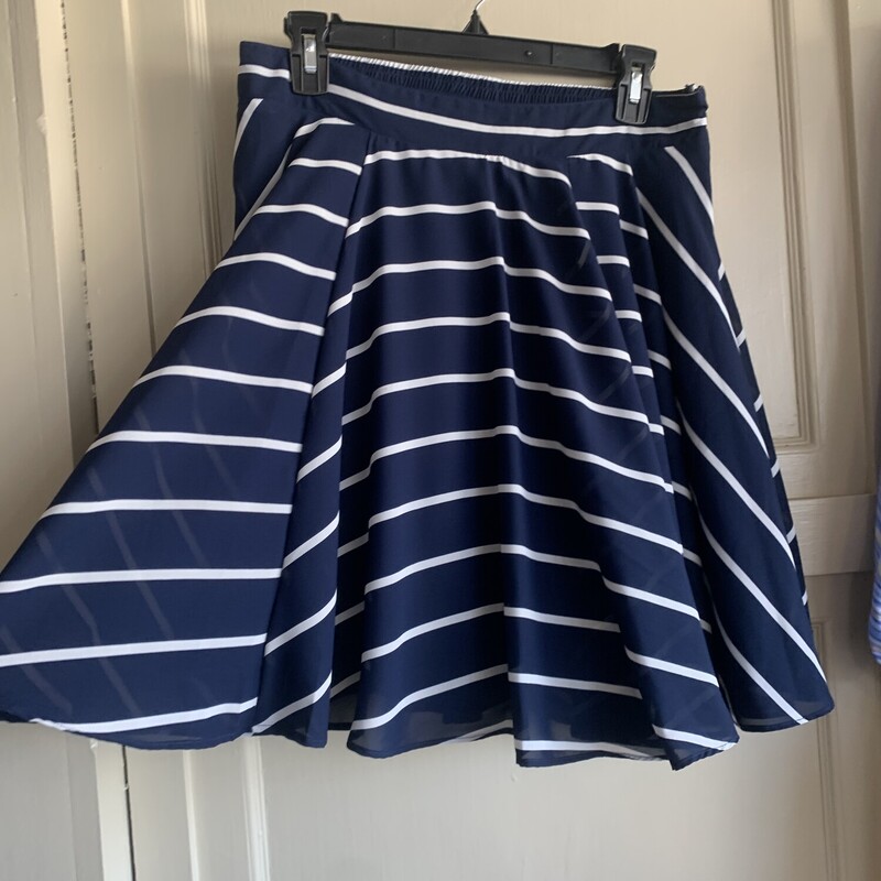 NWT Maison Jules Skirt, Blue/wht, Size: Large<br />
New with tags<br />
all sales final<br />
shipping available<br />
free in store pickup within 7 days of purchase