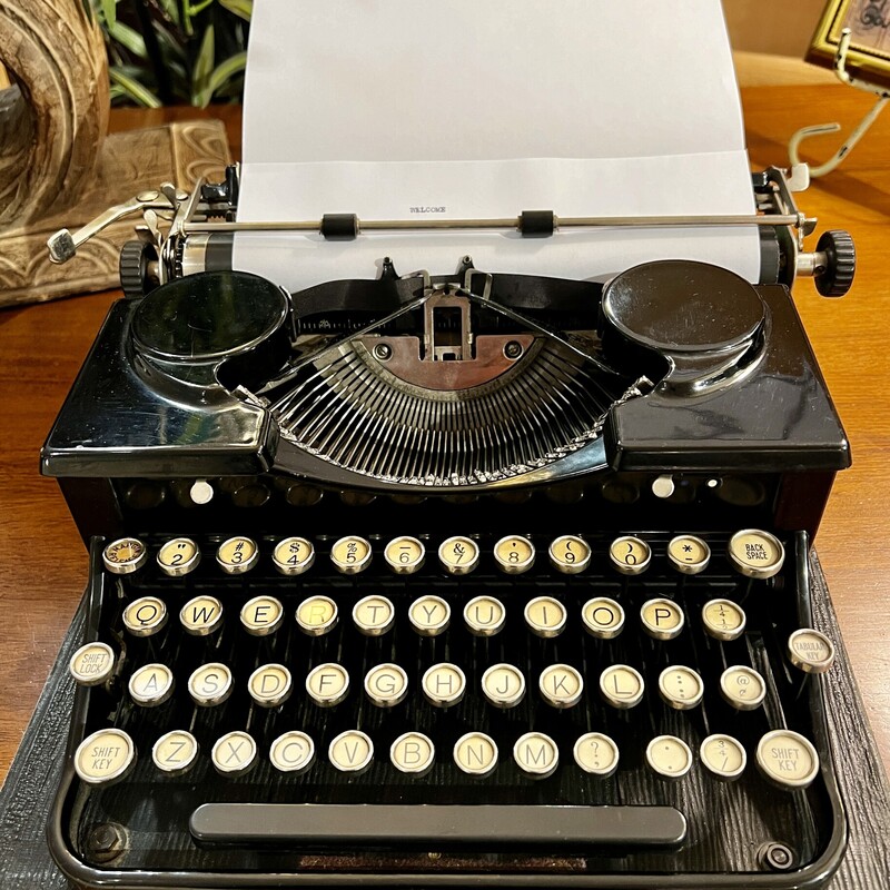 Typewriter Royal 1930s